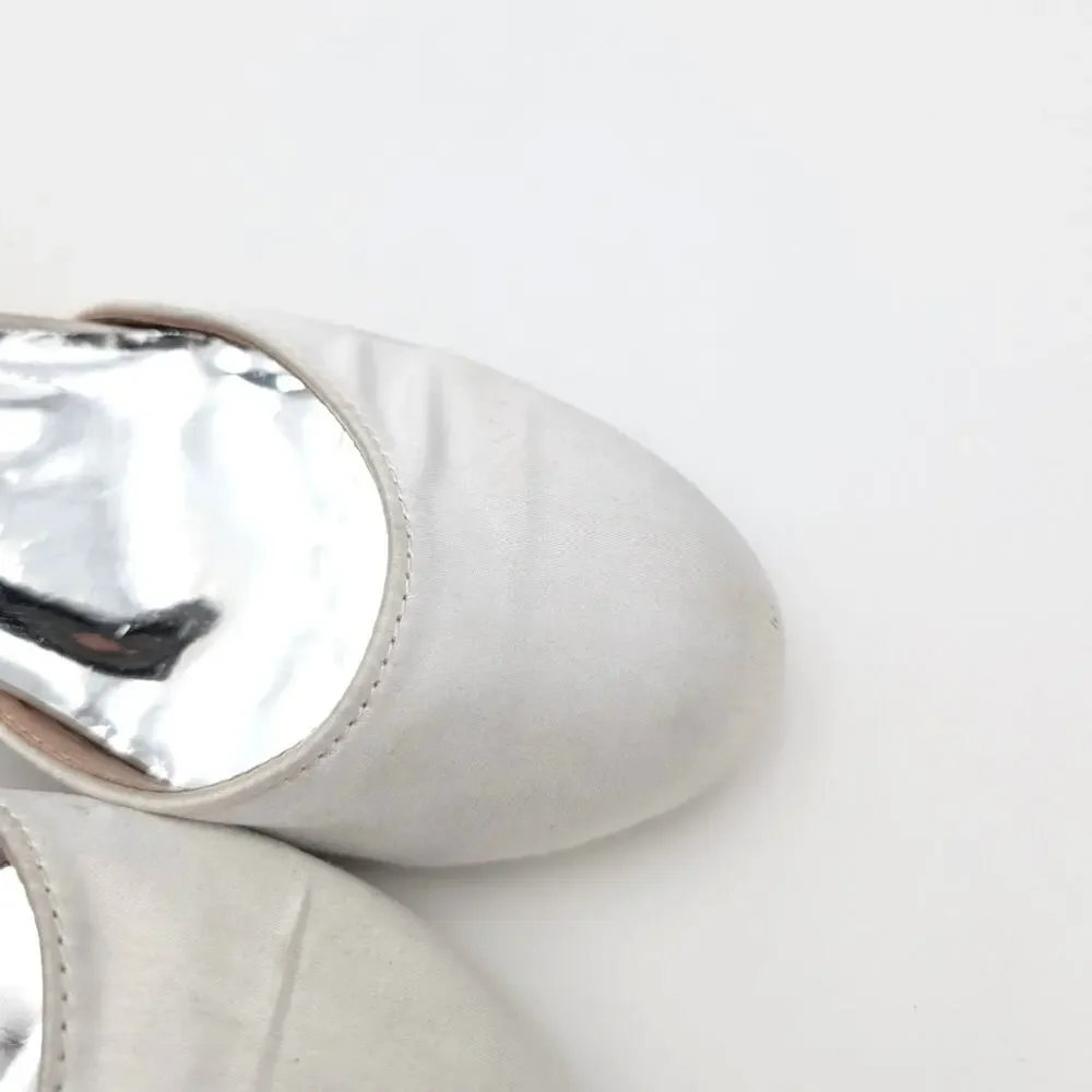 Badgley Mischka Slip-On Heel Dress Shoes Girls' White Satin Size US5
